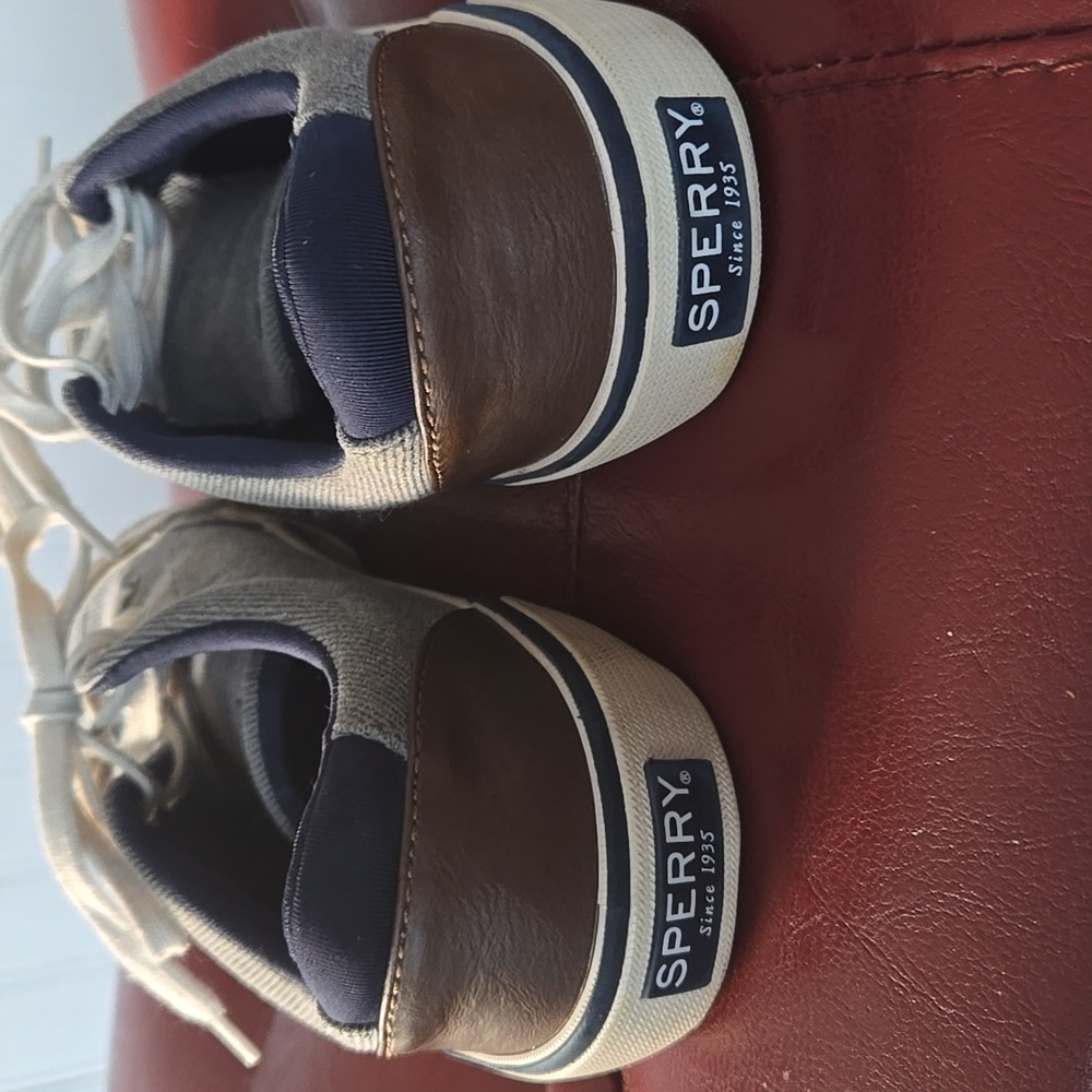 Sperry Topsides - Picture 3 of 6